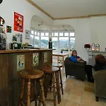 Le Monde - Ла-Рош-ан-Арден