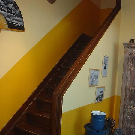 Le Monde - ラ・ロシュ・アン・アルデンヌ