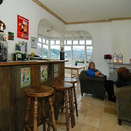 Le Monde - ラ・ロシュ・アン・アルデンヌ